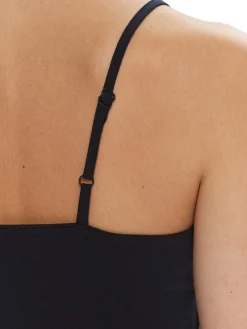 Abito mini smanicato strap flare nero