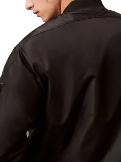 Bomber con zip in nylon imbottito nero