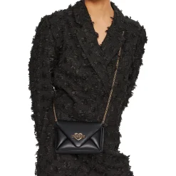 Pochette con cuore nero