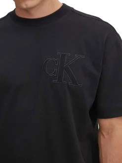 T-shirt a maniche corte con logo sul petto nero