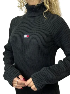 Vestito pullover mini con collo alto nero